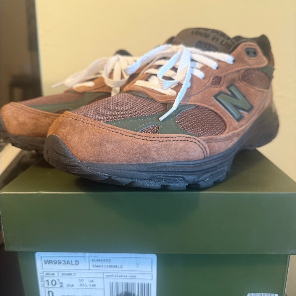 Aime Leon Dore Men's Brown and Green Sneakers